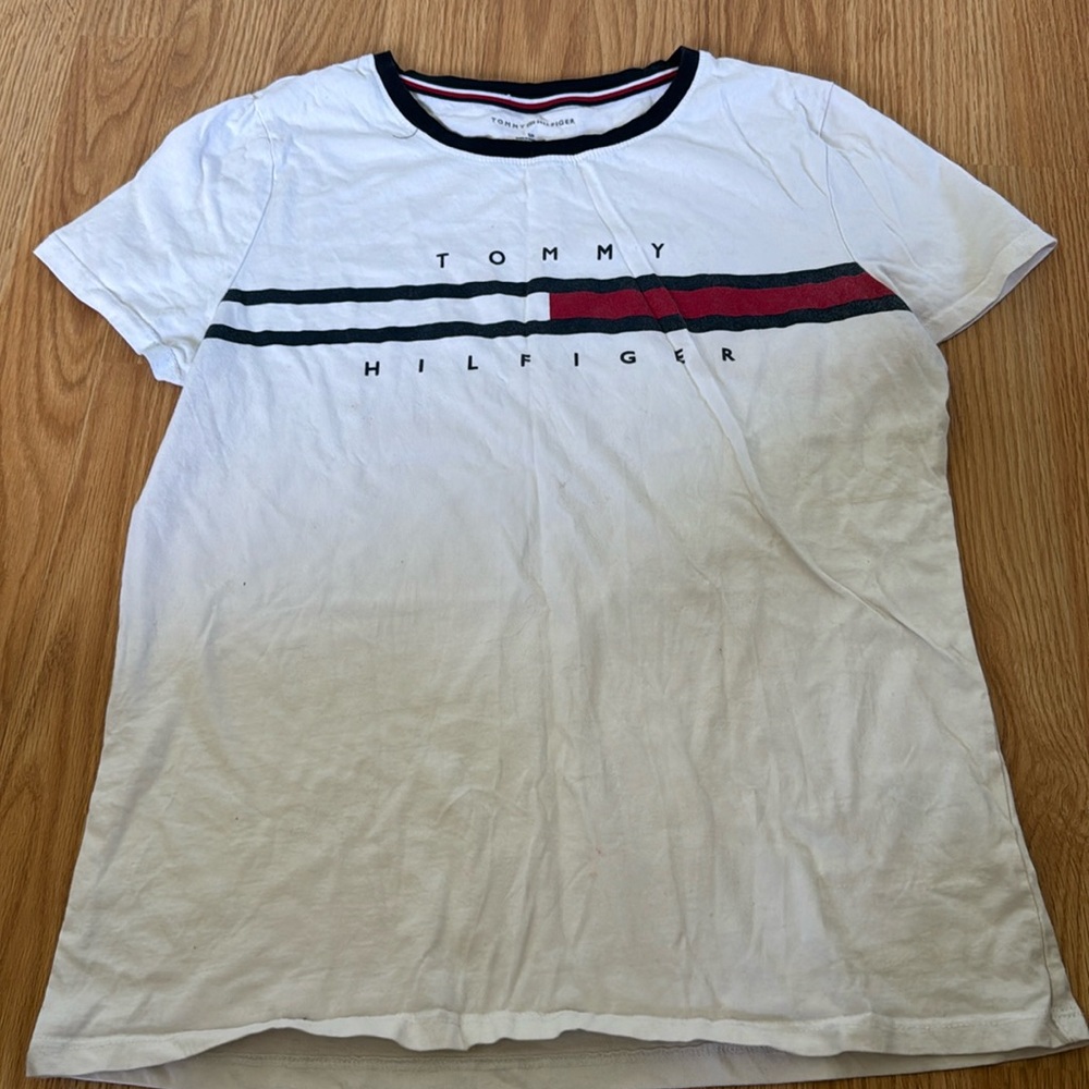 Tommy Hilfiger Shirt ✨4/30$✨